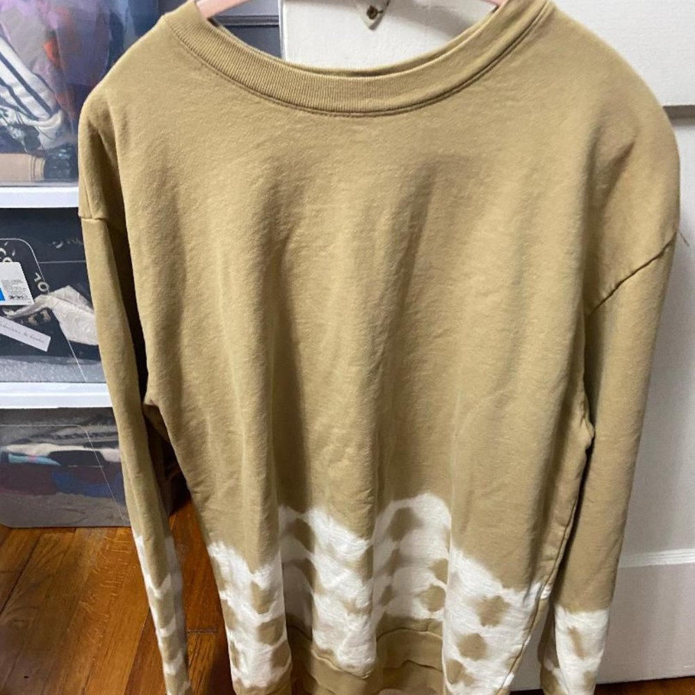 TALENTLESS crew neck sweatshirt, size Large